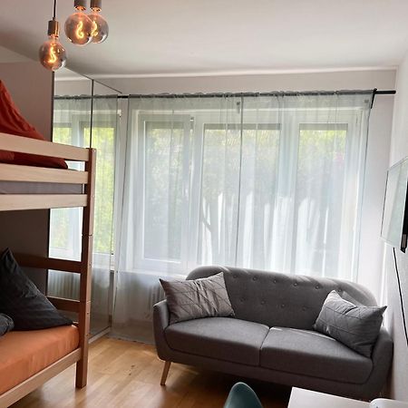 Gemuetliche Privatzimmer Mit Geteiltem Bad, Kueche Und Garten Мюнхен Экстерьер фото