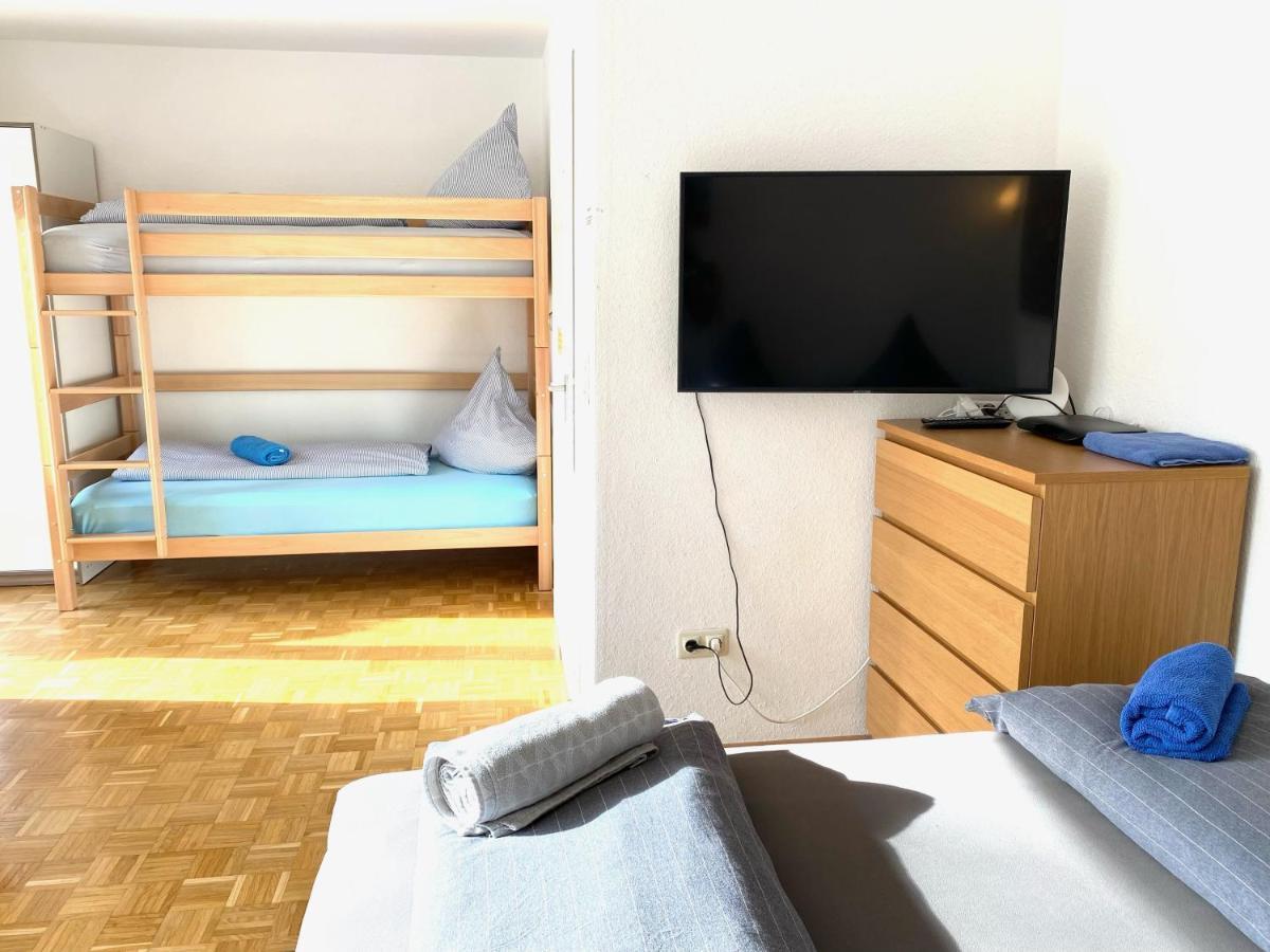 Gemuetliche Privatzimmer Mit Geteiltem Bad, Kueche Und Garten Мюнхен Экстерьер фото