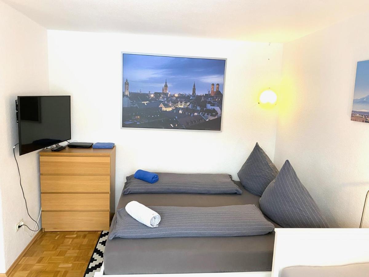 Gemuetliche Privatzimmer Mit Geteiltem Bad, Kueche Und Garten Мюнхен Экстерьер фото